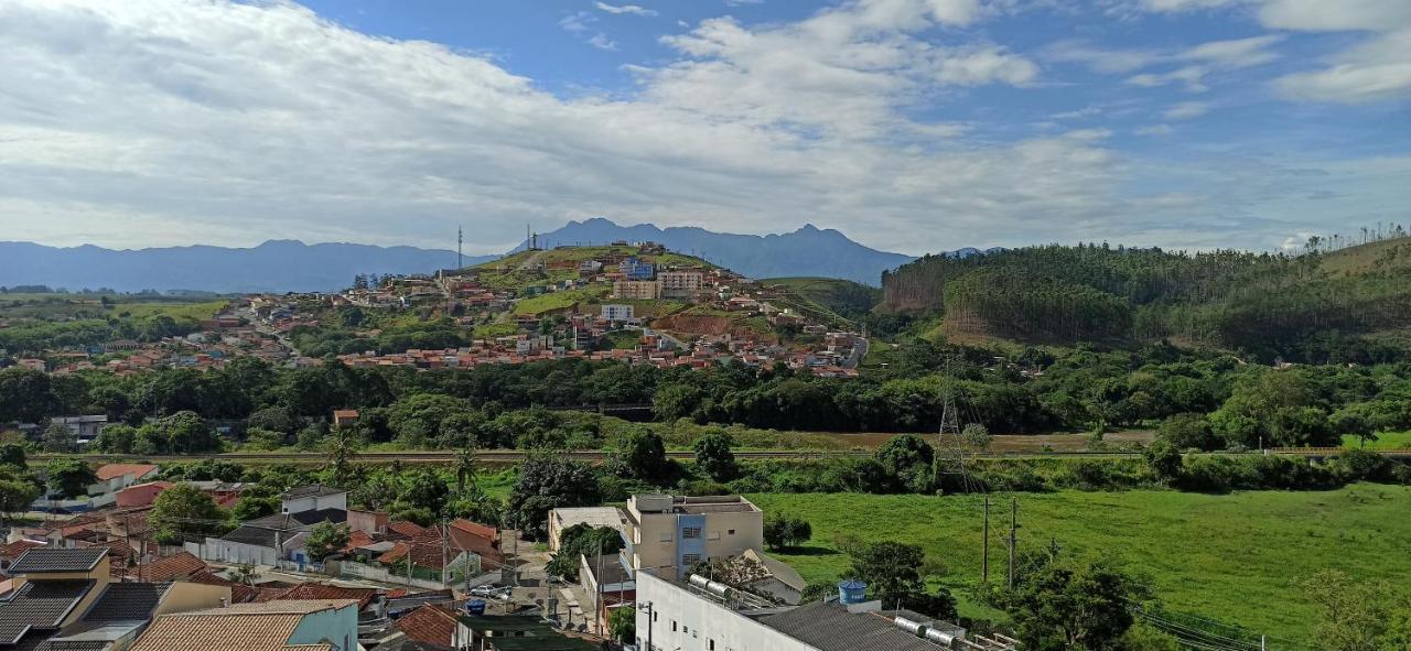 Hotel Pousada Familia De Nazare Cachoeira Paulista Zewnętrze zdjęcie