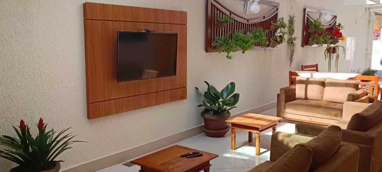 Hotel Pousada Familia De Nazare Cachoeira Paulista Zewnętrze zdjęcie